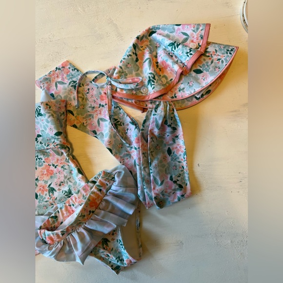 Busy Bee Smocks Finlee Floral Two Piece Swim w Bonnet - Picture 5 of 6
